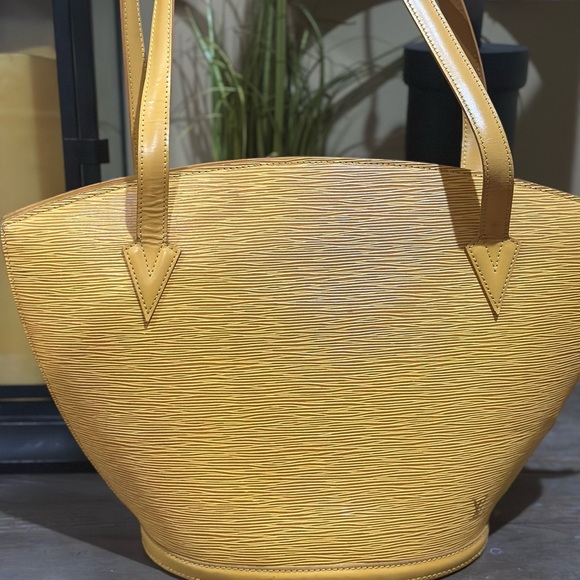 Louis Vuitton Tote Bag - Picture 1 of 6